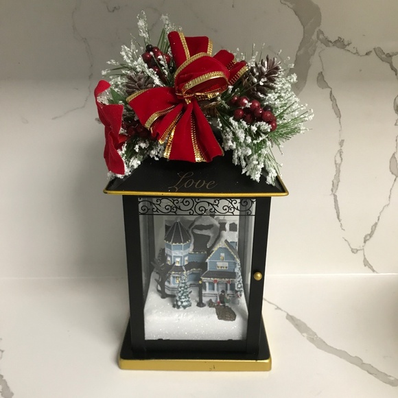 Bradford Exchange Thomas Kinkade Illuminated Holiday Centre Piece Lantern - Picture 11 of 11